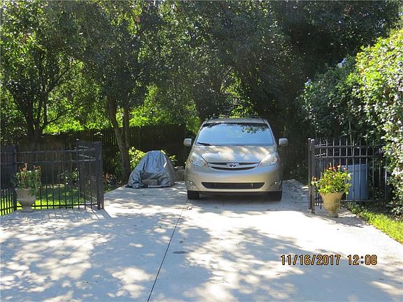 4th image of 815 Wedgewood Ln