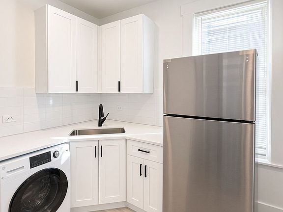 2nd image of 4348 W Irving Park Rd #2E