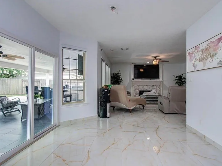 7826 Granite Ridge Ln — Photo 18