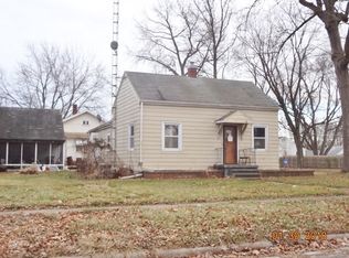 602 N McLean St, Lincoln, IL 62656