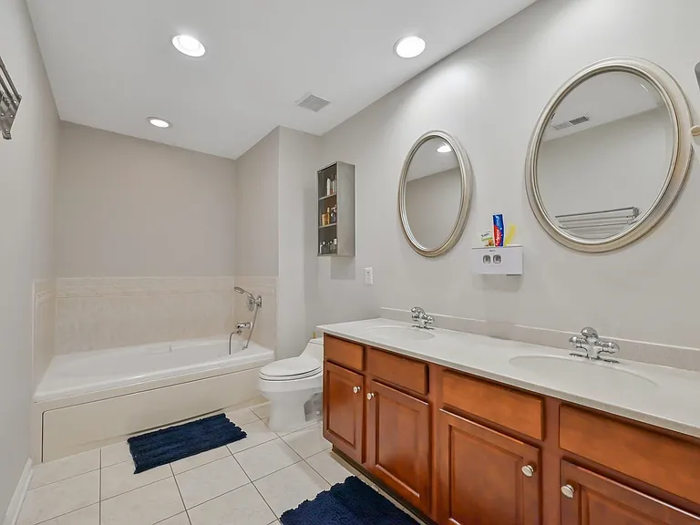 172 Price Ct #172 — Photo 19