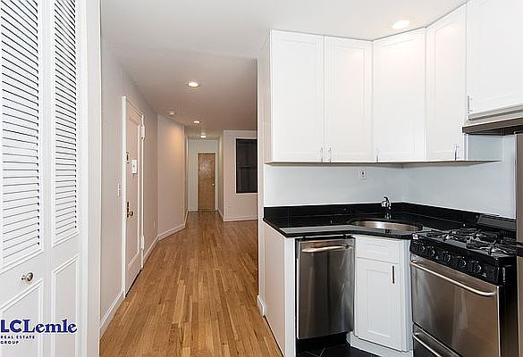 1st image of 1371 1st Ave #4B