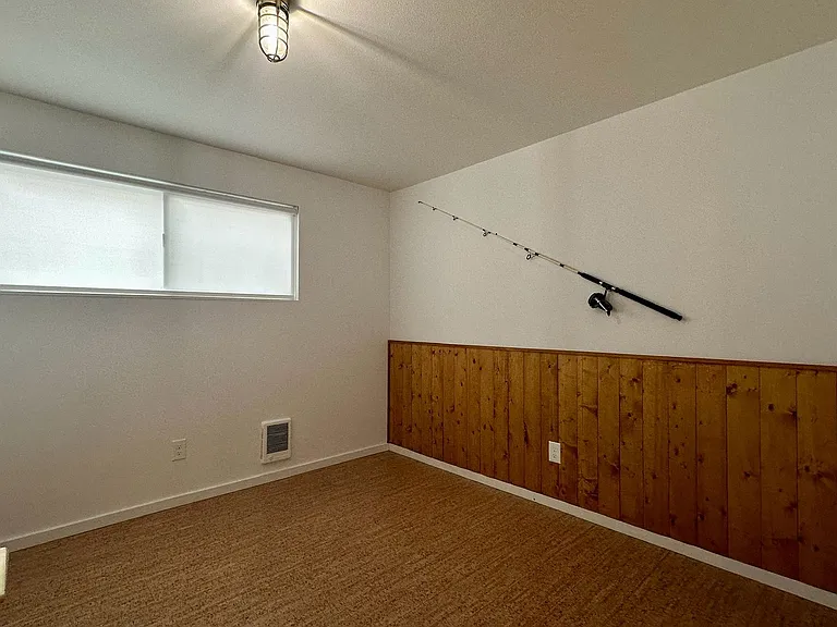 Riverside Apartments — Photo 29