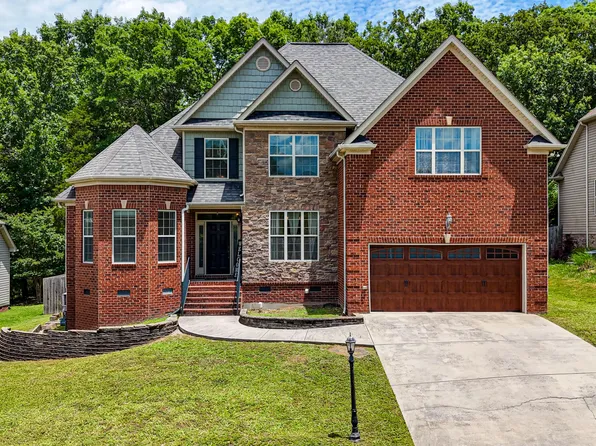 6979 Neville Dr, Ooltewah, TN 37363