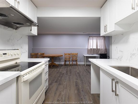 5th image of 1044 Lena Ave