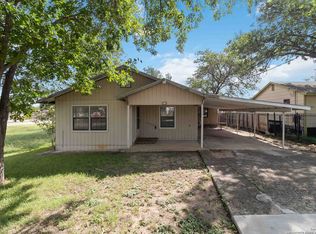 219 S Lone Star Ave, New Braunfels, TX 78130