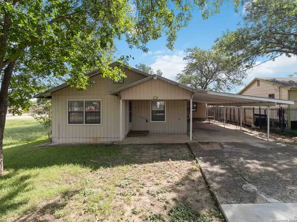 219 S Lone Star Ave, New Braunfels, TX 78130