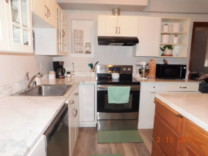 Cute 1 Bedroom — Photo 3
