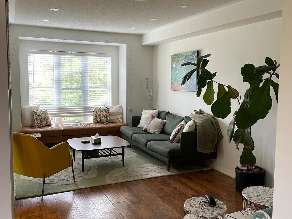 1st image of 948 Brassard Cir