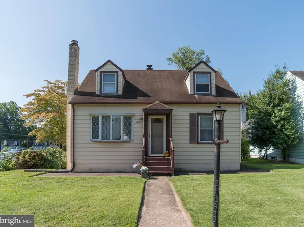 1201 Newport Rd, Bristol, PA 19007