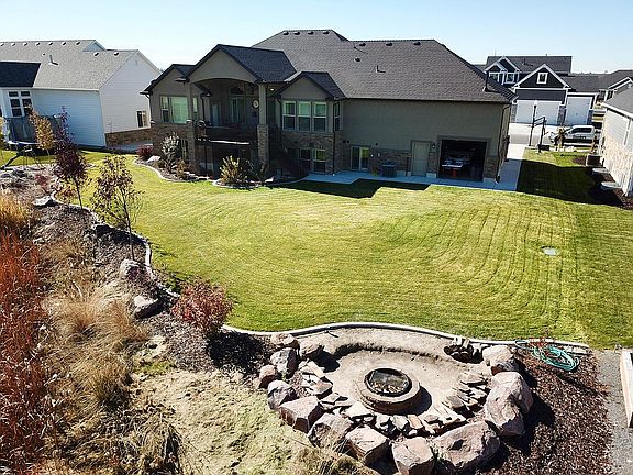 Exterior backyard flyover