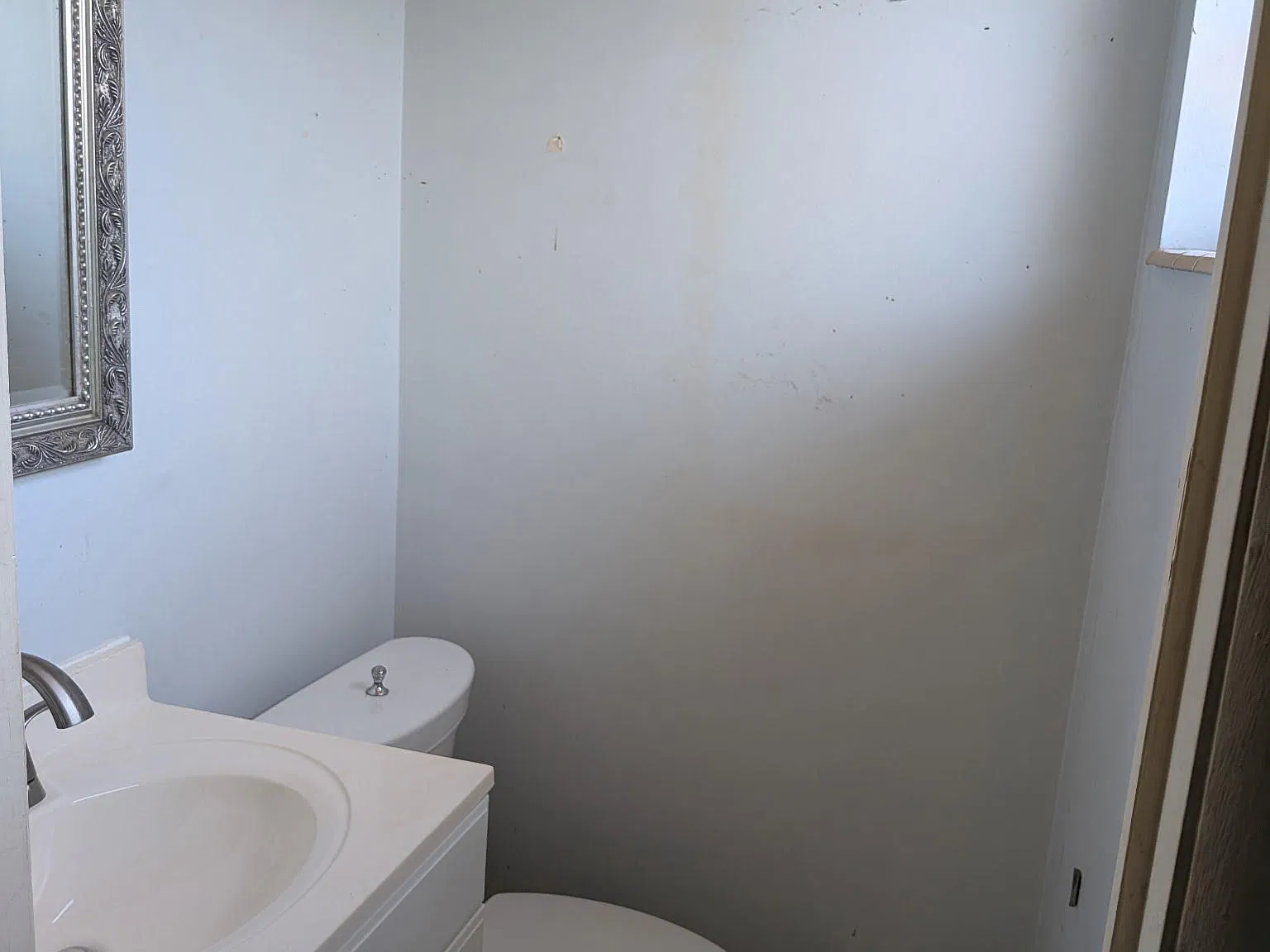3 bed, 1350 sqft, $2,250 — Photo 4