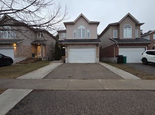 23 Schueller St, Kitchener, ON N2K 3W1