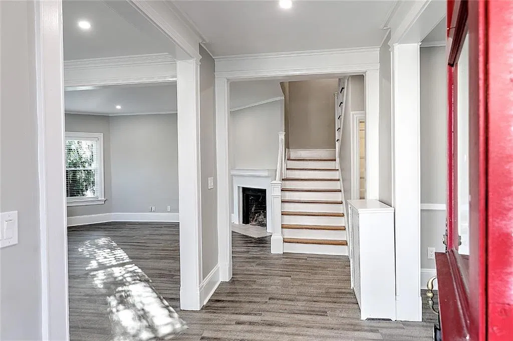 4 bed, 2.5 bath, 2300 sqft, $4,500 — Photo 3