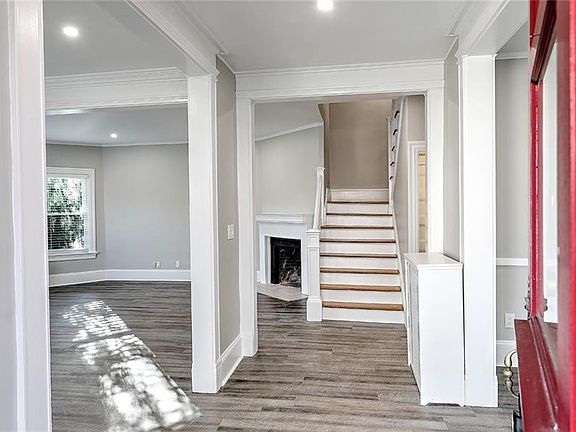 3rd image of 72 President Ave