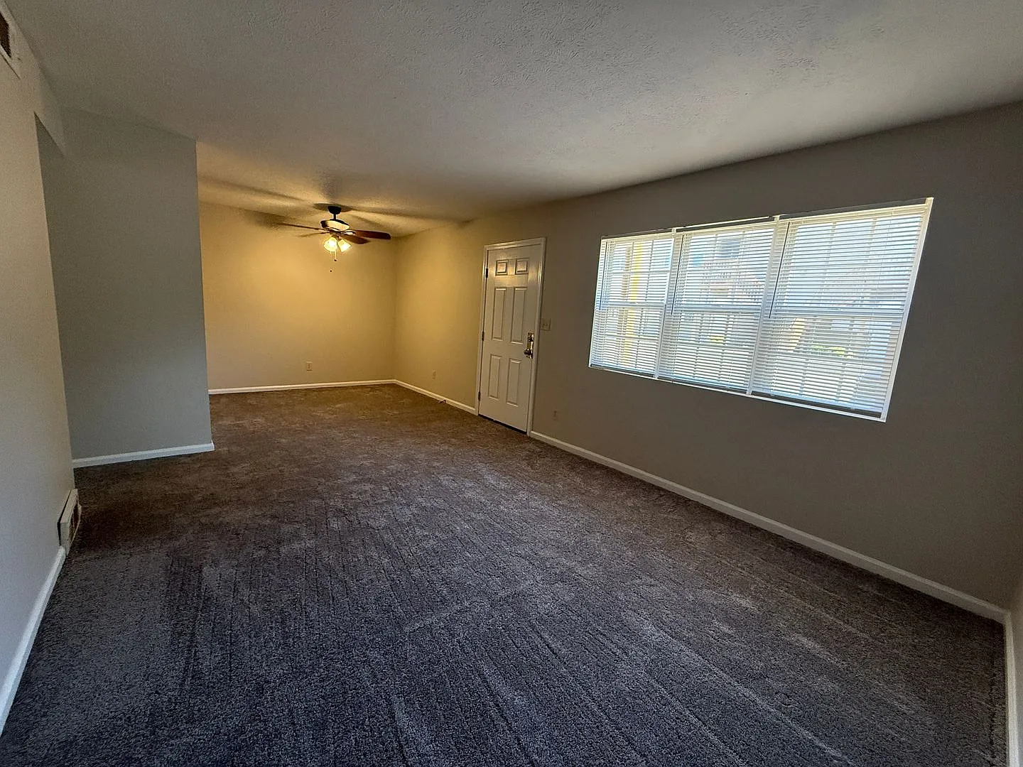 1827-29PAY — Photo 4
