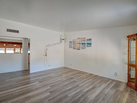 4th image of 11504 Angelina Pl NE