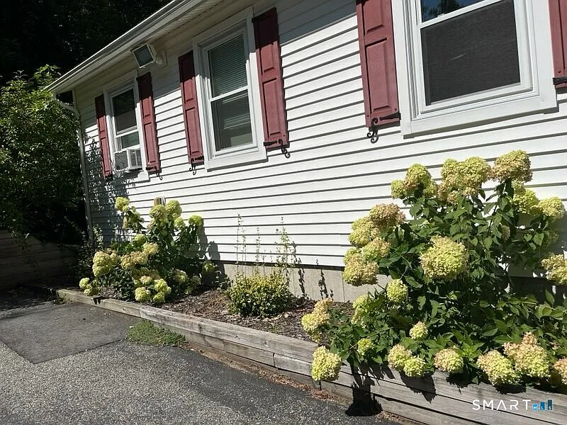2 bed, 1.0 bath, 1000 sqft, $2,550 — Photo 2