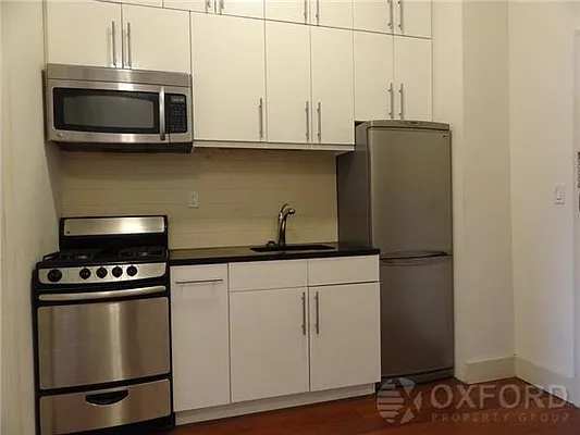 Rented by Oxford Property Group | media 40