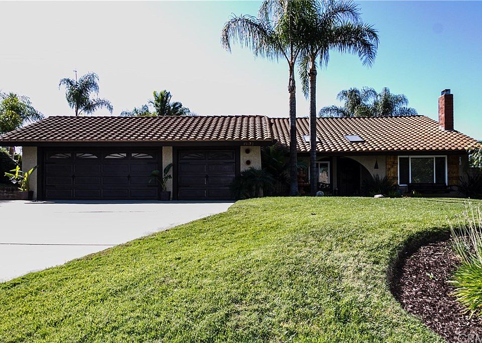 1st image of 15172 Ilex Dr