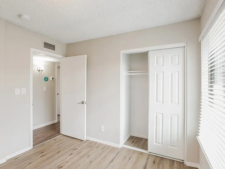 4014 E Apollo Rd — Photo 14