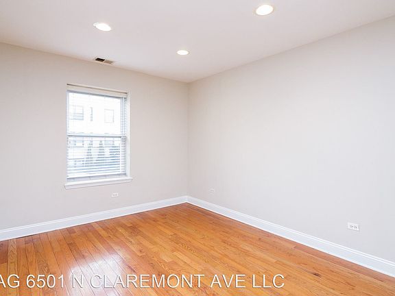 5th image of 6503 N Claremont Ave #G