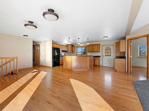 5th image of 608 Deerfield Ct