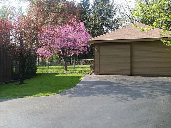 Separate workshop for a variety of uses