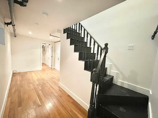 Rented by Vertical Real Estate LLC | media 7