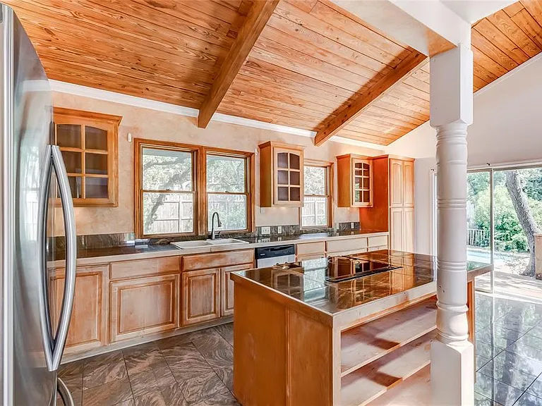 208 Westhaven Dr — Photo 9