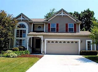 6689 Gran Via Dr NE, Rockford, MI 49341