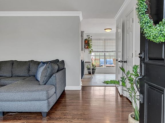 4th image of 257 Freedom Dr