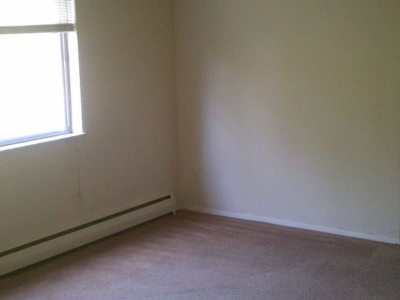 3rd image of 3005 Westwood Northern Blvd APT 9