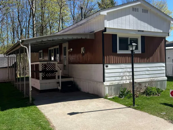 12 Pinnacle Dr, Adams, MA 01220