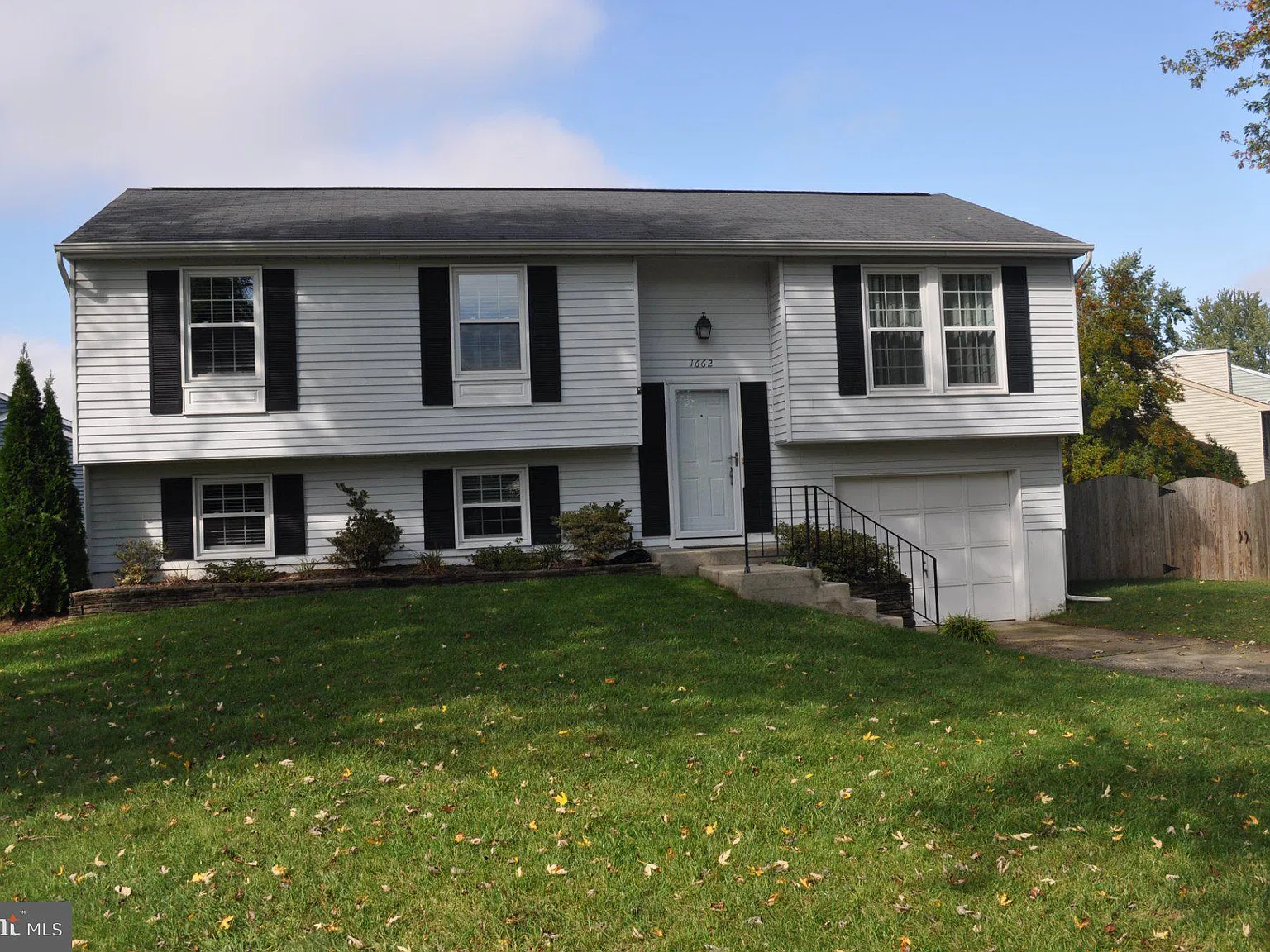 3 bed, 2.0 bath, 1580 sqft, $2,900 — Photo 1