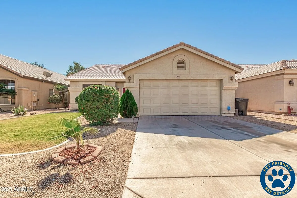 3 bed, 2.0 bath, 1770 sqft, $2,149 — Photo 1