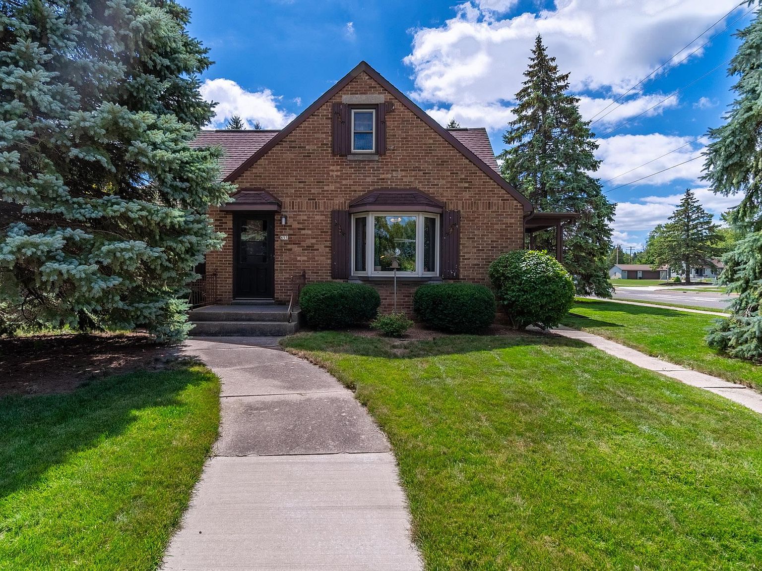 855 Superior Ave, Oostburg, WI 53070 Zillow