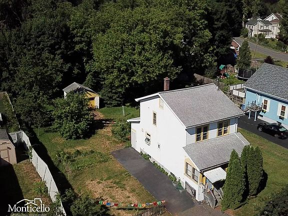 2nd image of 1076 Cortland St
