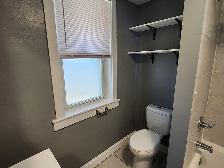 138 Henry St #3E — Photo 6