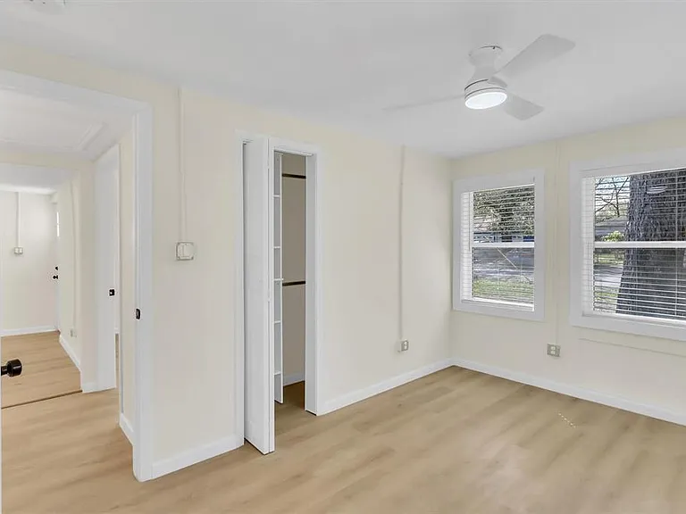 1852 Santa Rosa St — Photo 16