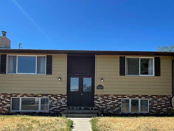 4th image of 3321 Bevans St