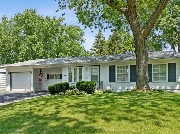 1924 Evergreen Ave, Hanover Park, IL 60133