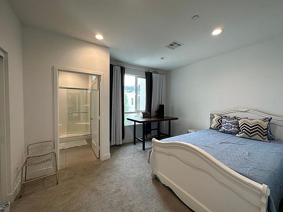 4th image of 118 S Avenue 50