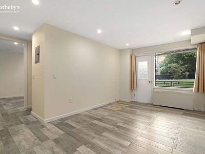 4901 Henry Hudson Pkwy W, Bronx, NY, 10471