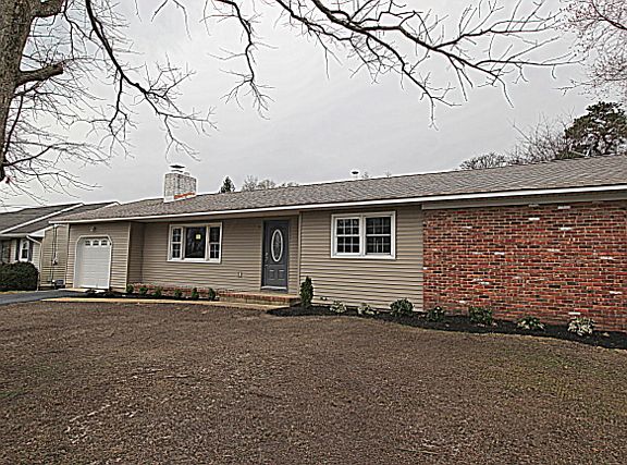 3 Bed 2 Bath Sunken Fam Rm