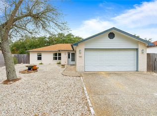 2105 Harbor Cir, Rockport, TX 78382