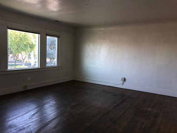 5th image of 26 Main St