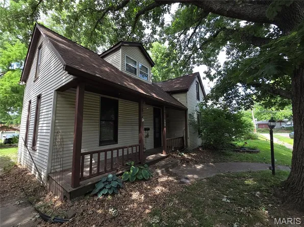 108 Portland Ave, Belleville, IL 62220