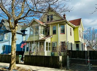 47 Hall St, Springfield, MA 01108