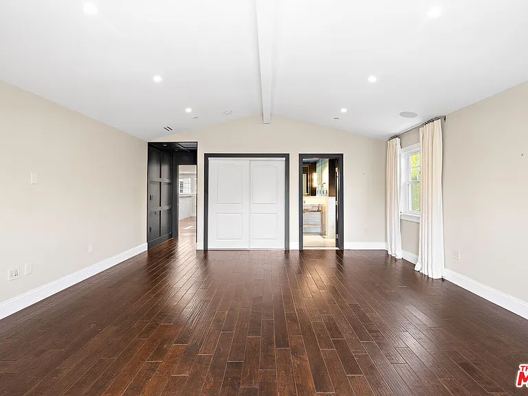 1147 Centinela Ave — Photo 25